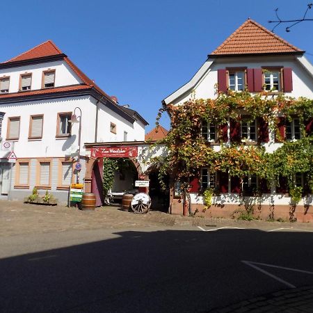 Zum Weinsticher, Weingut Anlag/Nichterlein 로트운터리트부르크 외부 사진